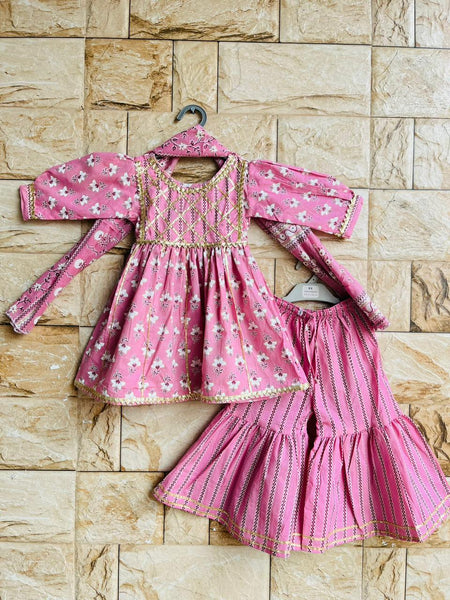 Kurti sharara and dupatta set booty print