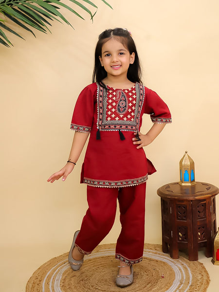 CO-ORD SET WITH YOG WORK