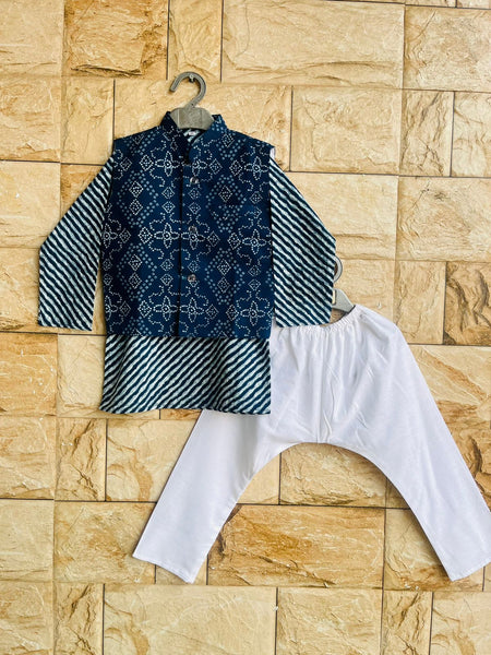 Boy kurta pajama and jacket set 🔵-S465