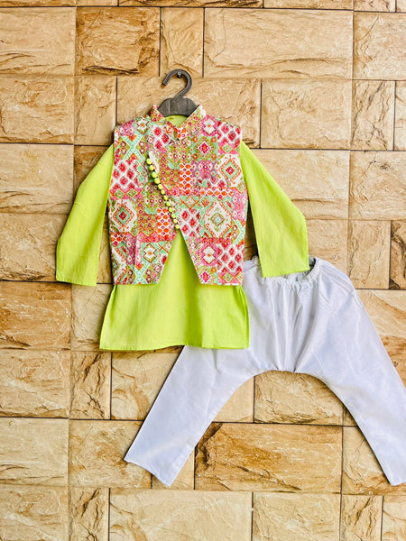 Boy kurta pajama and jacket set 📗🌷-S672