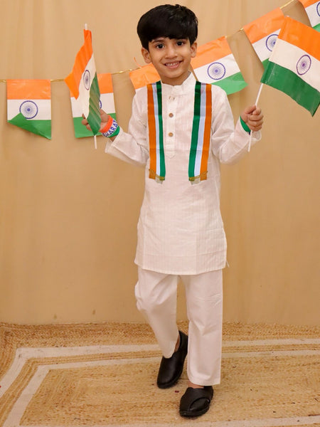WHITE KURTA PAJAMA SET WITH SCARF-S1025